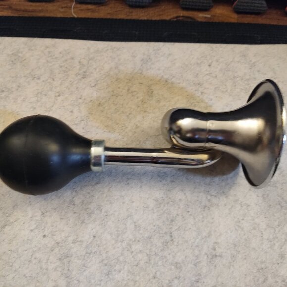 VTG Rubber Ball/Bulb Curled Bicycle Horn Goose Honk Bike Auto - Picture 2 of 2